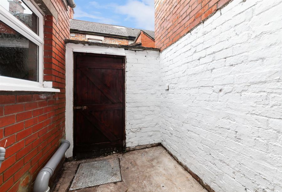 35 Parkgate Crescent