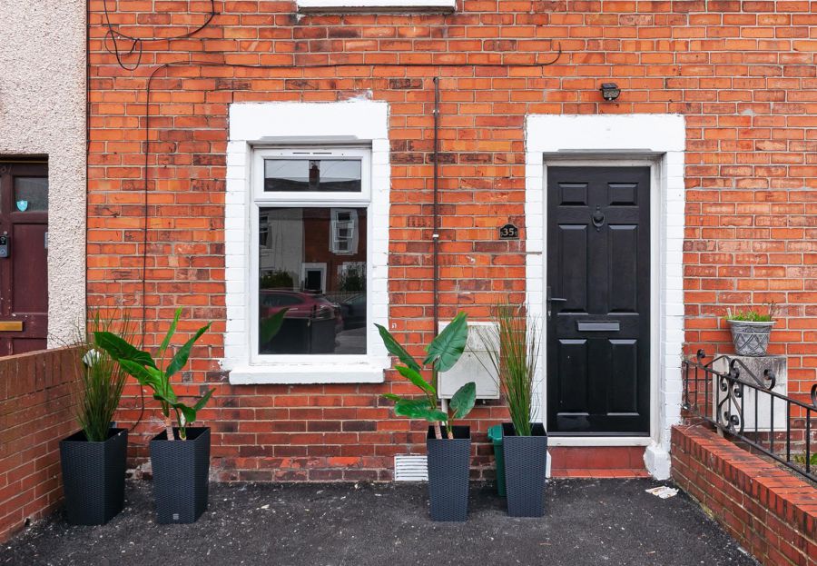 35 Parkgate Crescent
