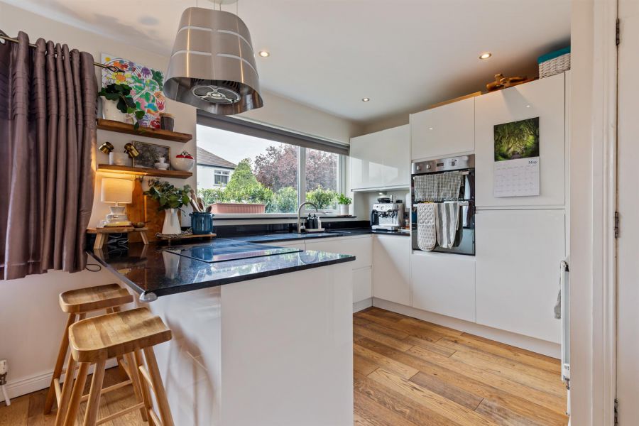 1A Cloghan Crescent