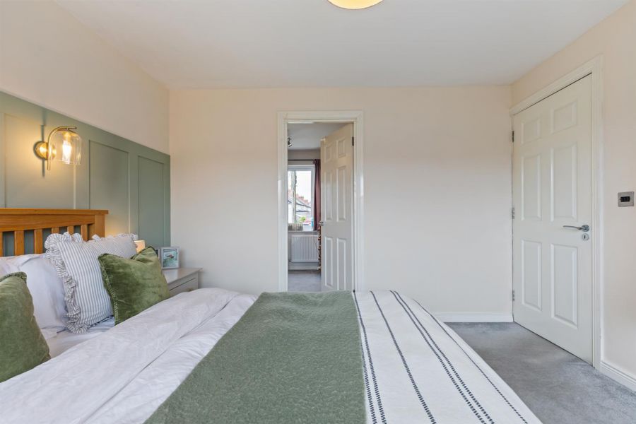 1A Cloghan Crescent