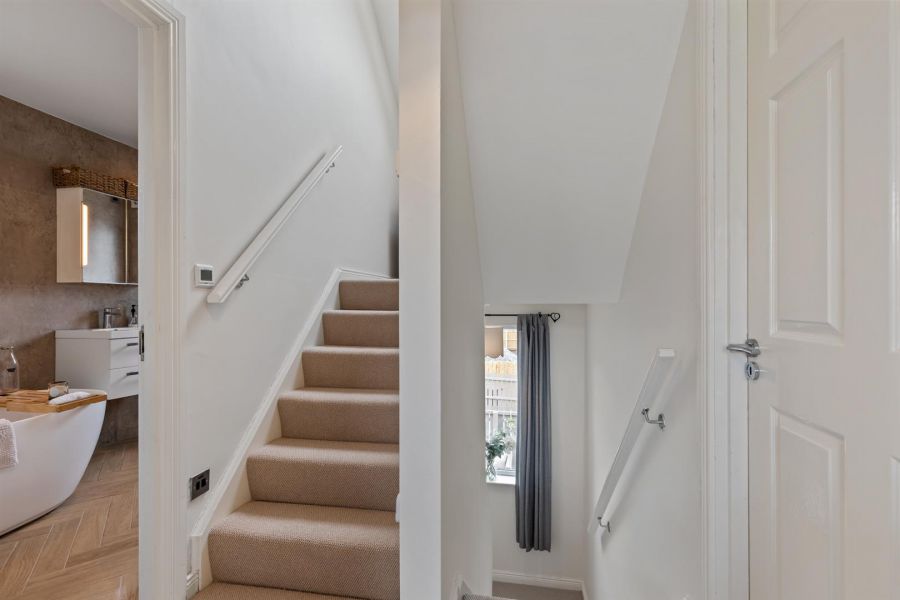 1A Cloghan Crescent