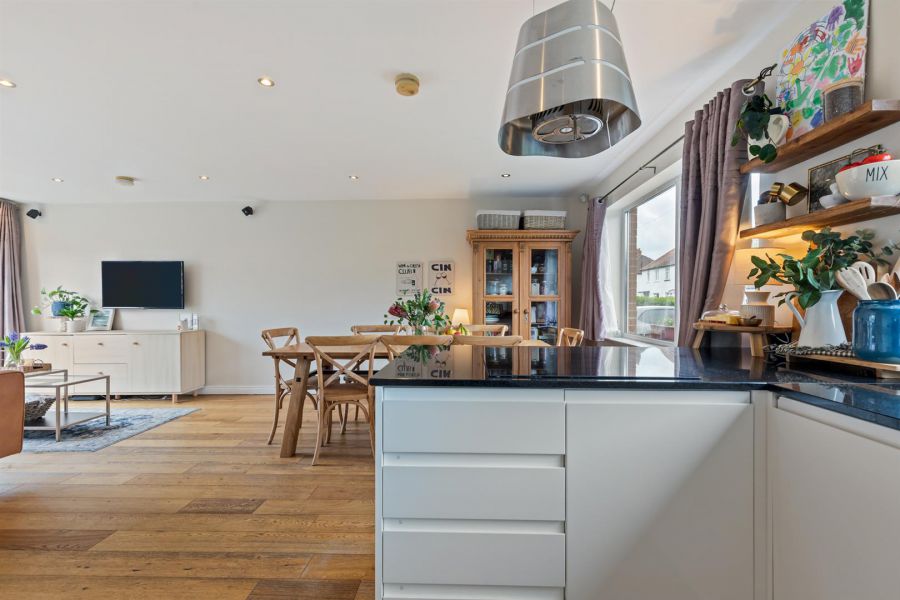 1A Cloghan Crescent