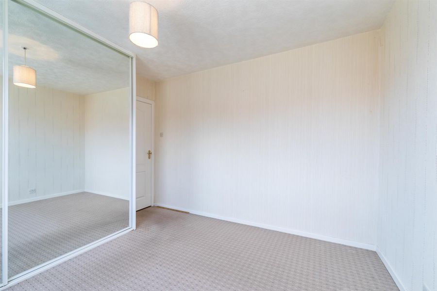 15 Glenview Drive