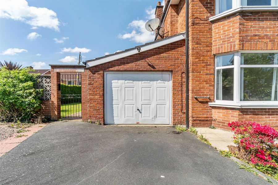 15 Glenview Drive