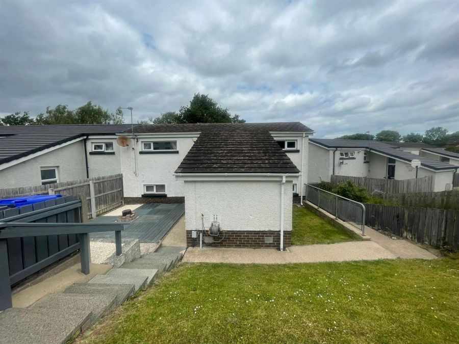 9 Lothian Avenue