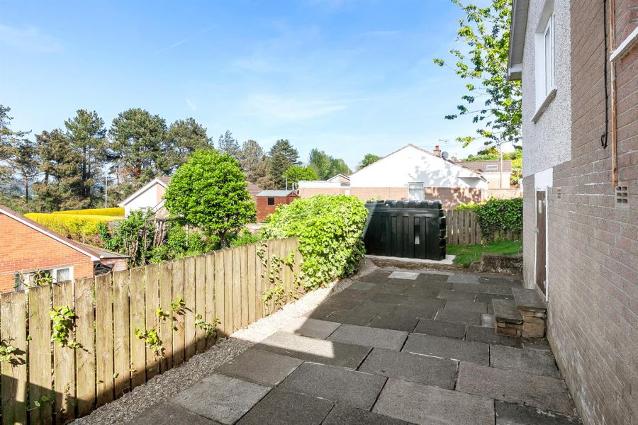 12 Woodcroft Heights