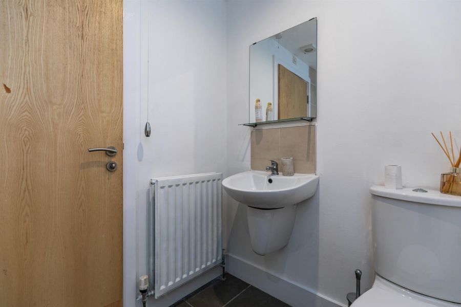 Apt 4, Strand Central 27 Hillfoot Street