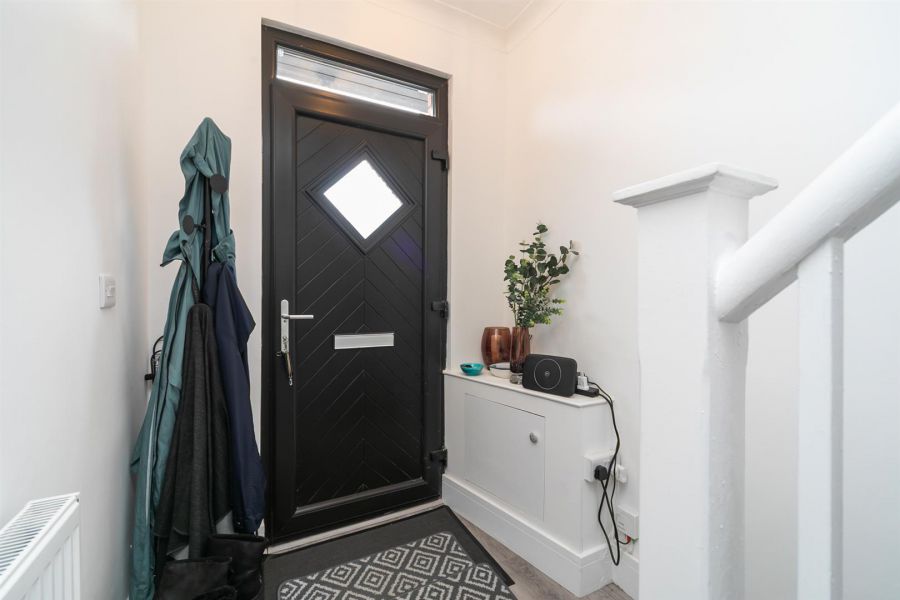 83 Ravenscroft Avenue