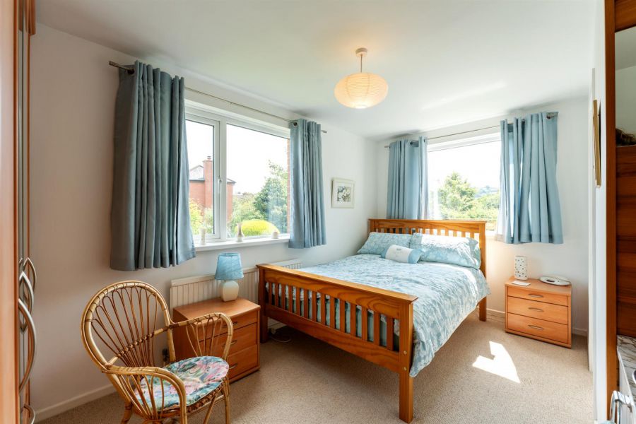 12 Kensington Gardens West