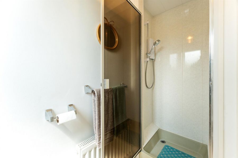 12 Kensington Gardens West