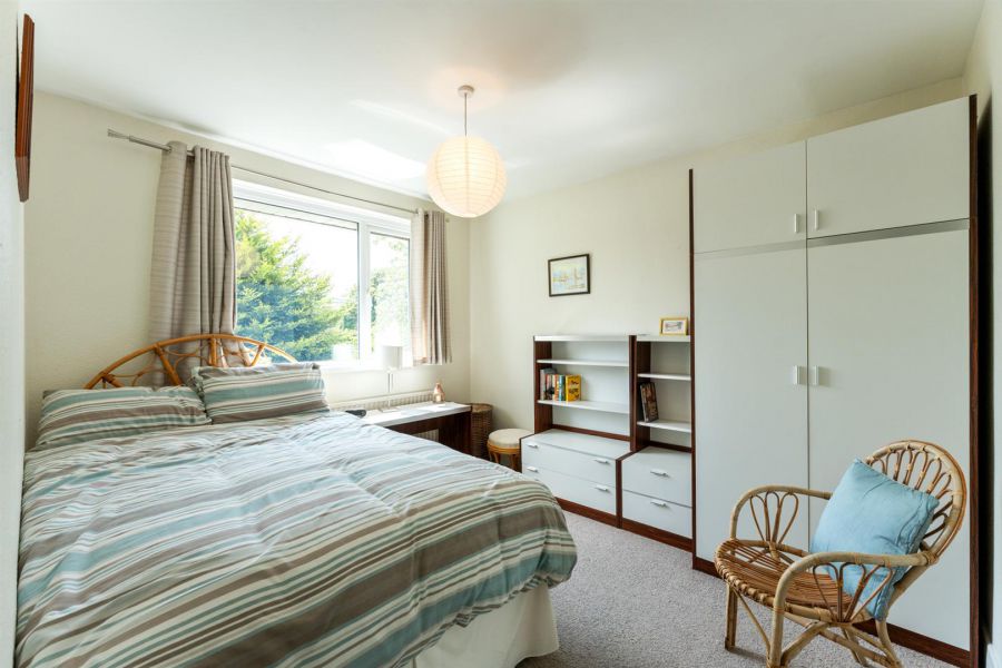 12 Kensington Gardens West