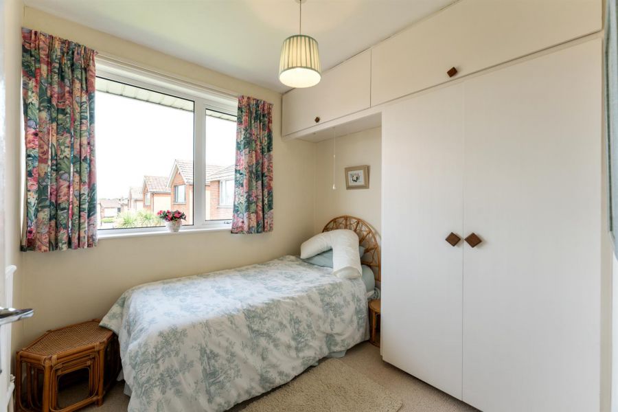 12 Kensington Gardens West
