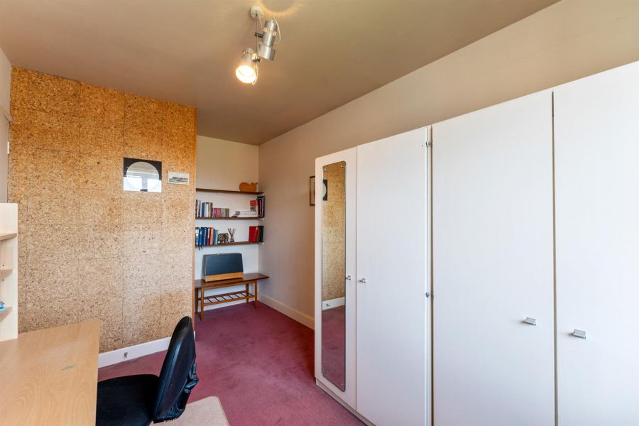 12 Kensington Gardens West