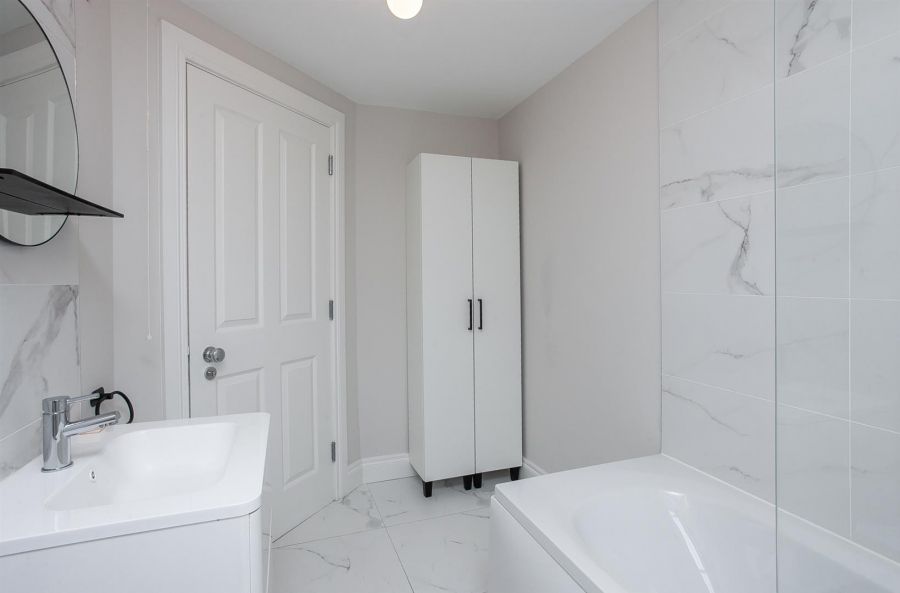 Apt 2 Ebrington Hall