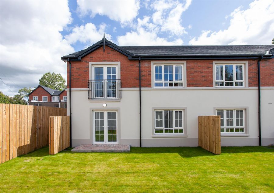 Apt 2 Ebrington Hall