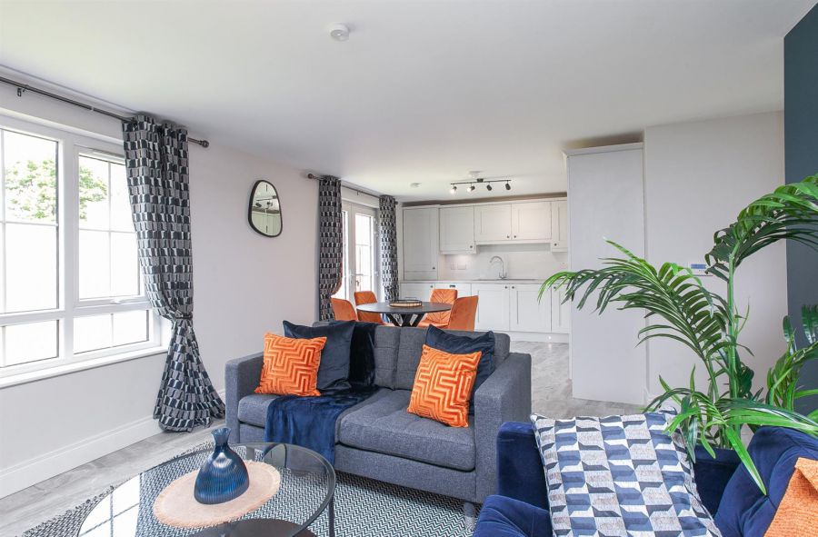 Apt 2 Ebrington Hall