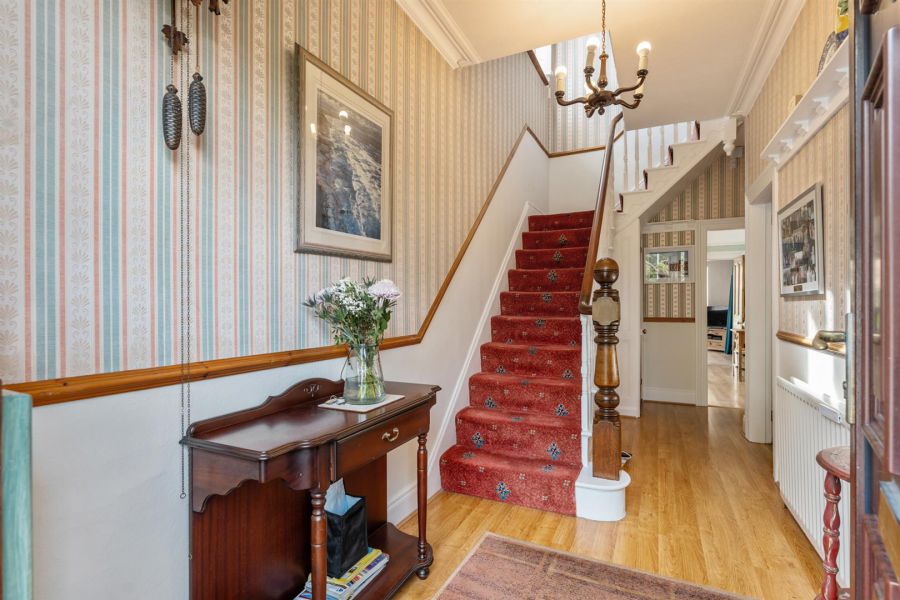 30 Ormiston Crescent