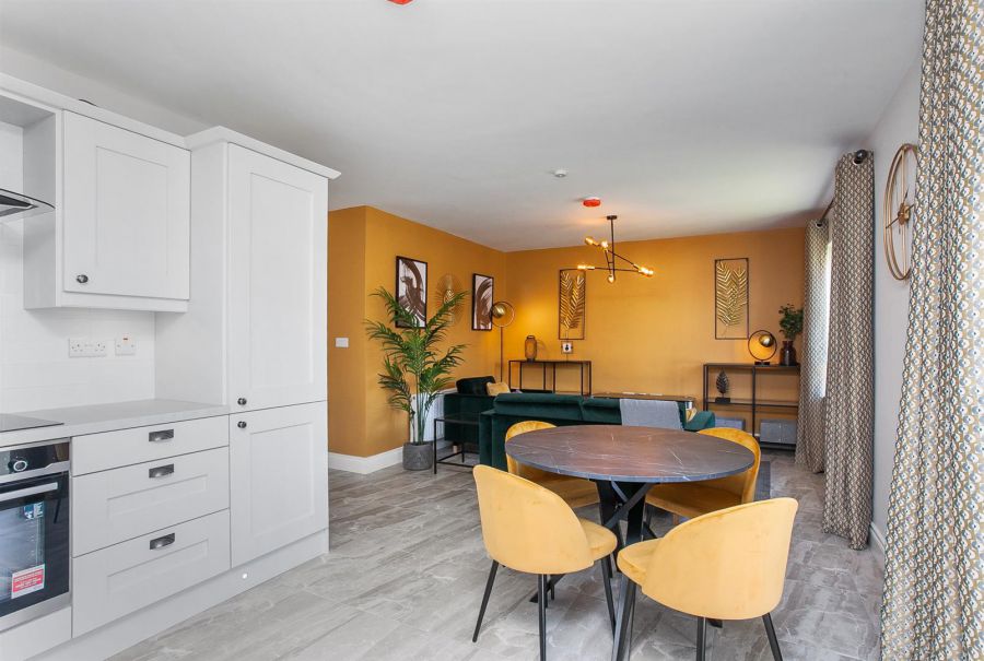 Apt 4 Ebrington Hall