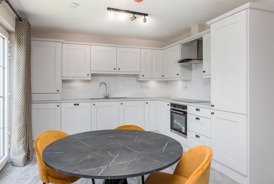 Apt 4 Ebrington Hall