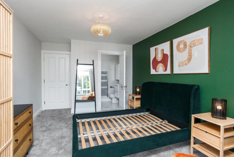 Apt 4 Ebrington Hall