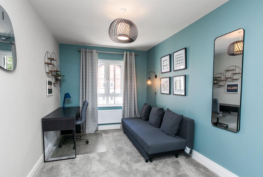 Apt 4 Ebrington Hall