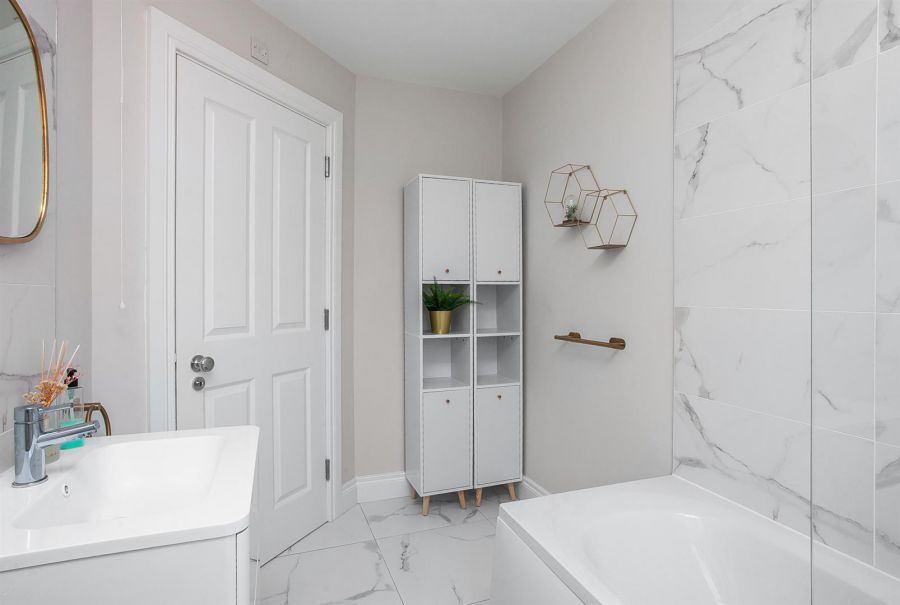 Apt 4 Ebrington Hall