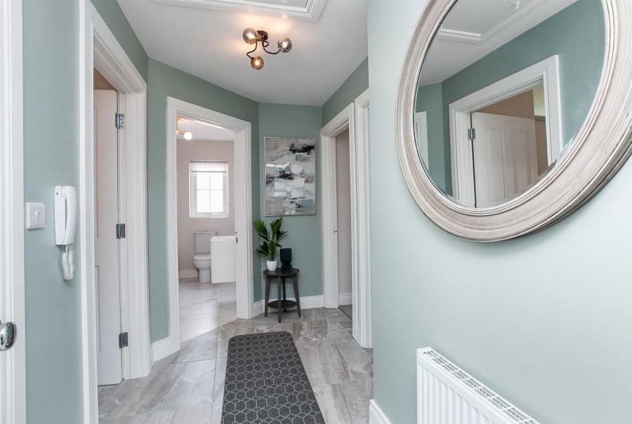 Apt 4 Ebrington Hall