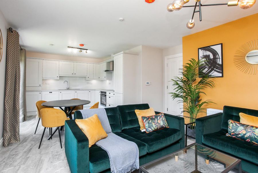 Apt 4 Ebrington Hall