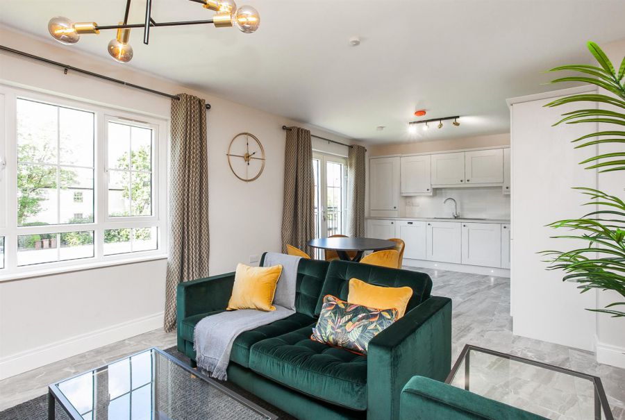 Apt 4 Ebrington Hall