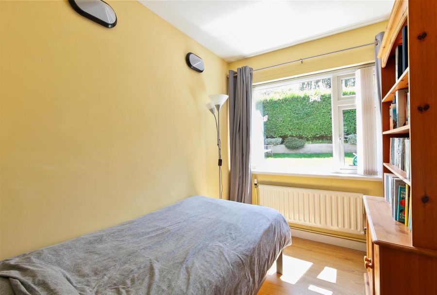 5 Strathearn Park