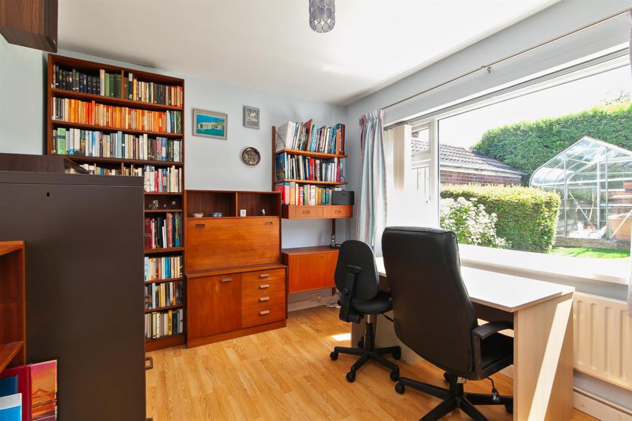 5 Strathearn Park