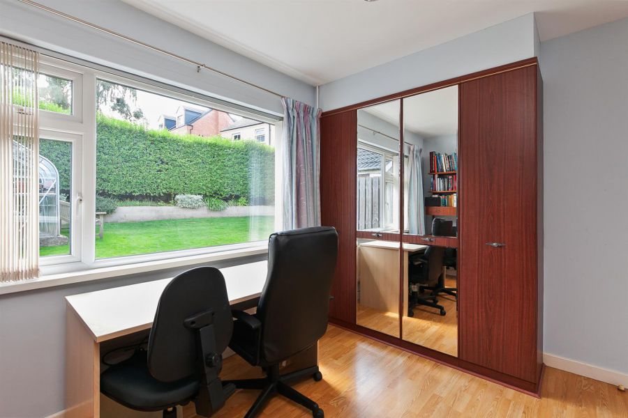 5 Strathearn Park
