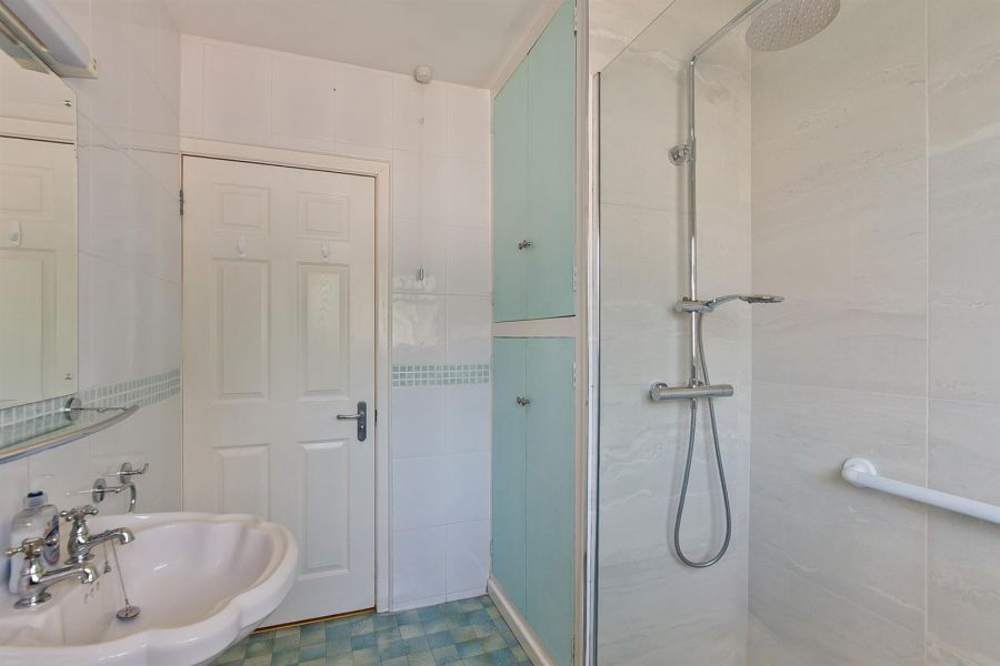5 Strathearn Park