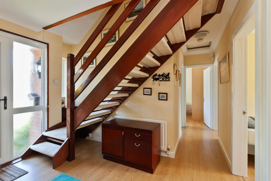 5 Strathearn Park