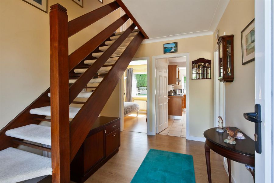 5 Strathearn Park