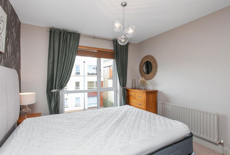 Apt 8b Altona Place