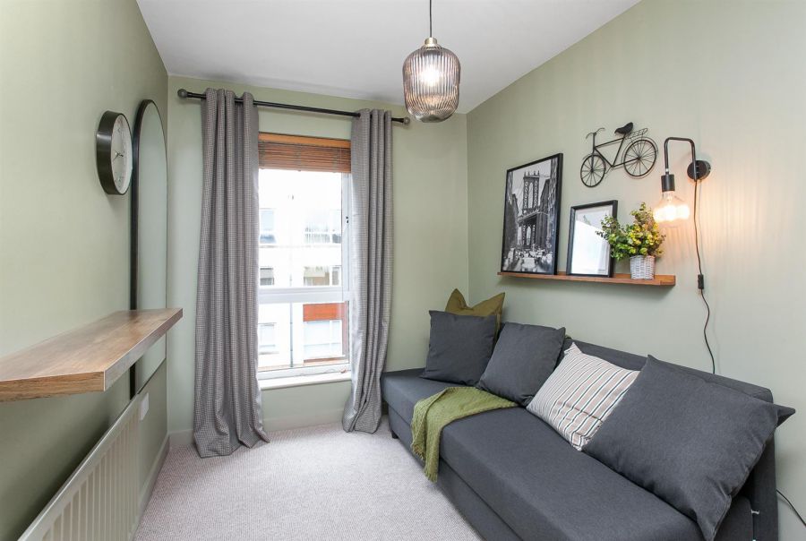 Apt 8b Altona Place