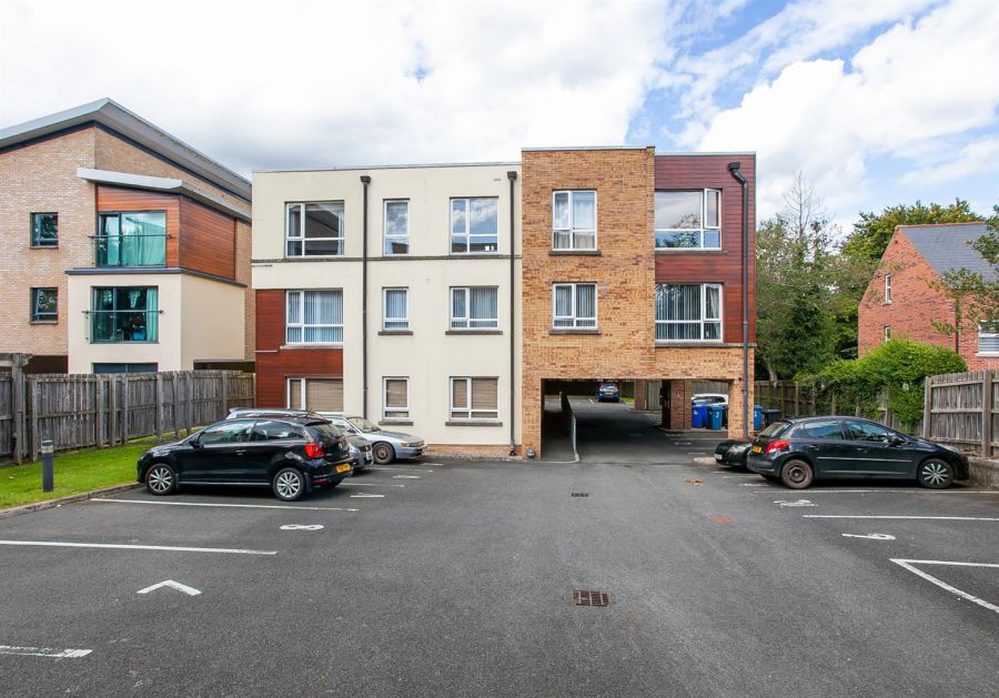 Apt 8b Altona Place