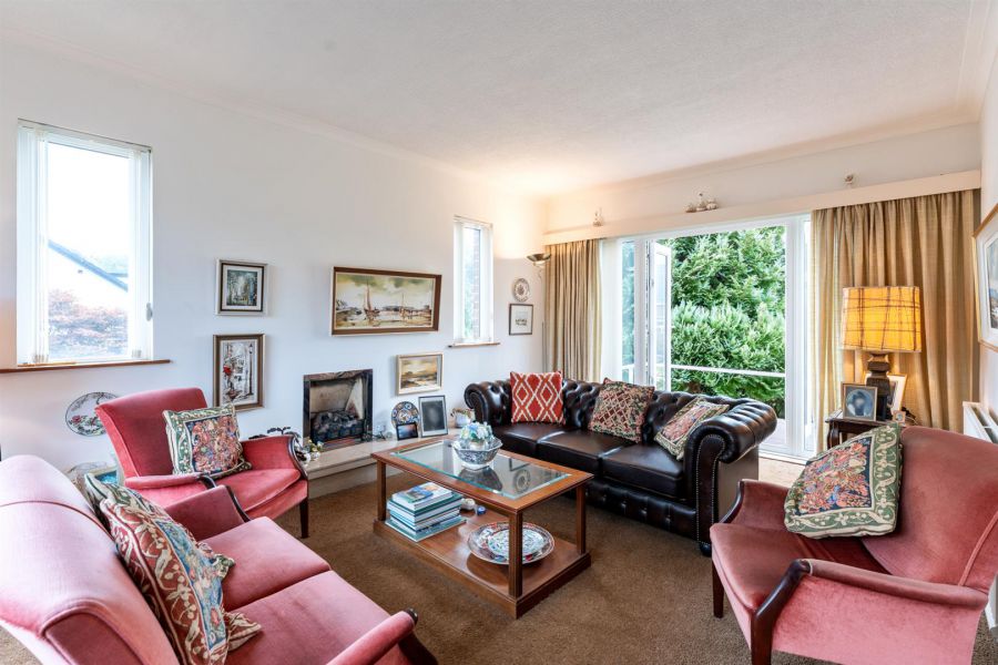 24 Castlehill Drive