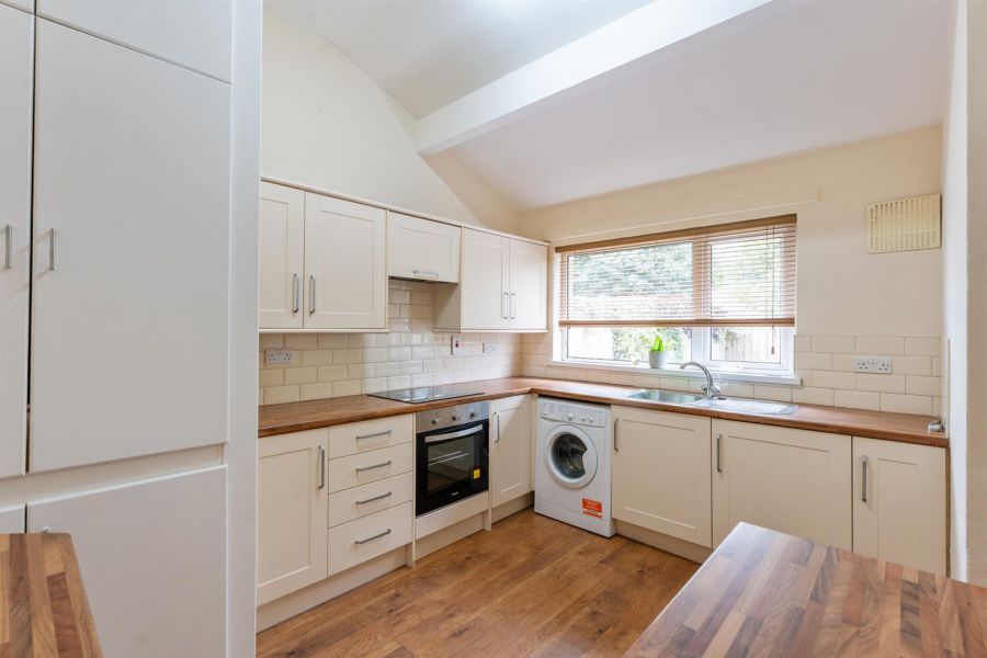 27 Claggan Park