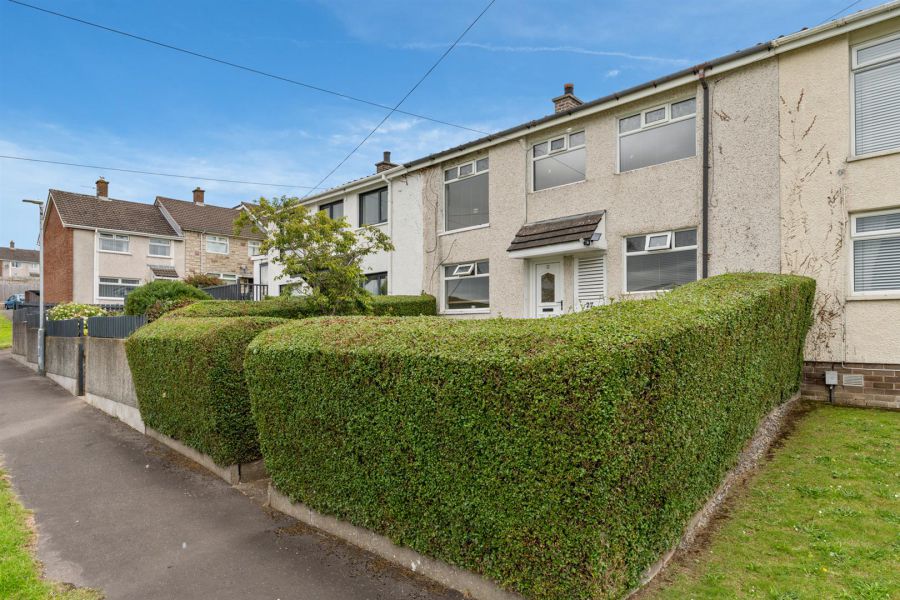 27 Claggan Park