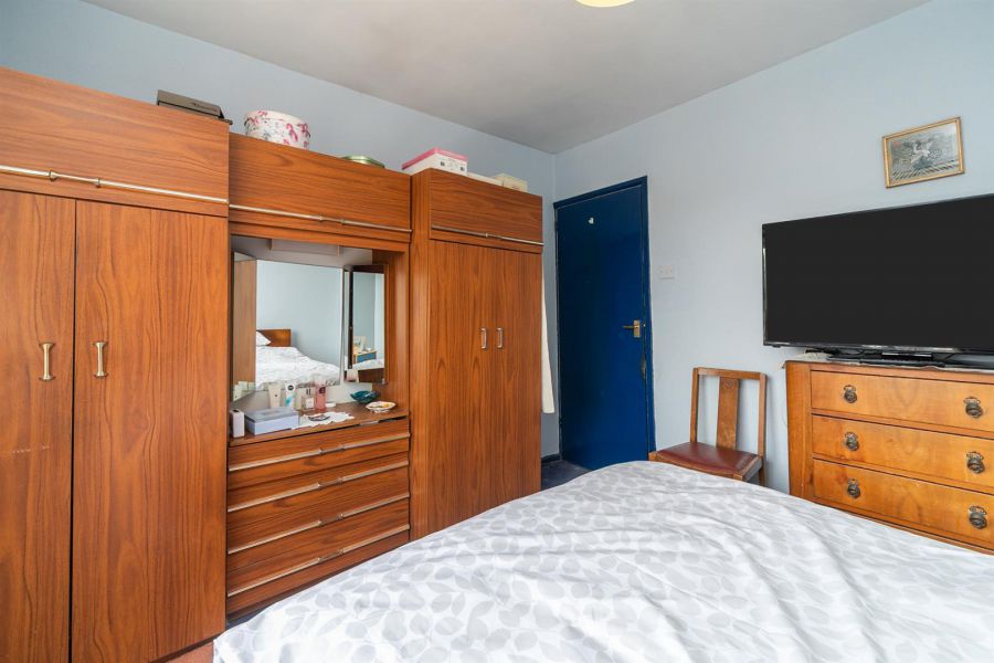 17 Orangefield Gardens