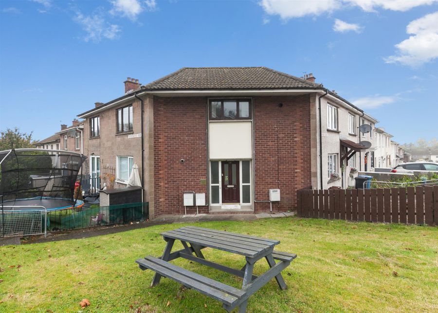 105D Ravenswood Park