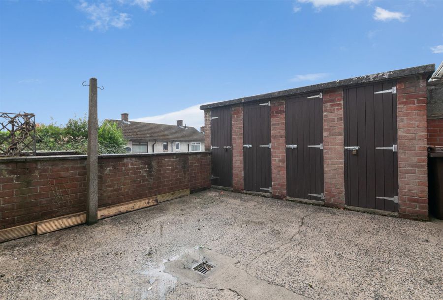 105D Ravenswood Park
