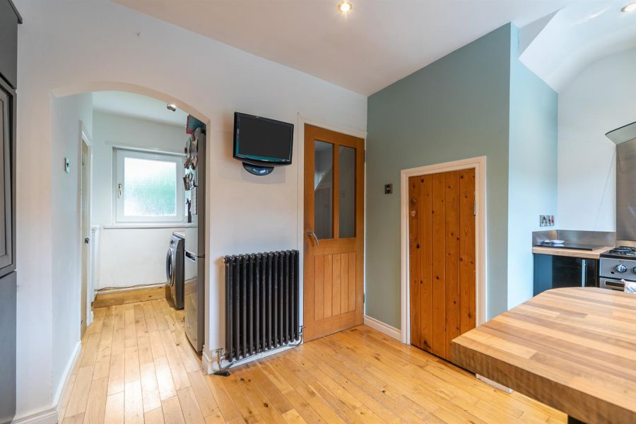 9 Knock Grove