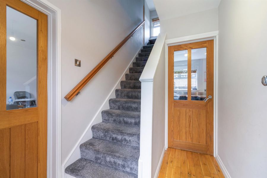 9 Knock Grove