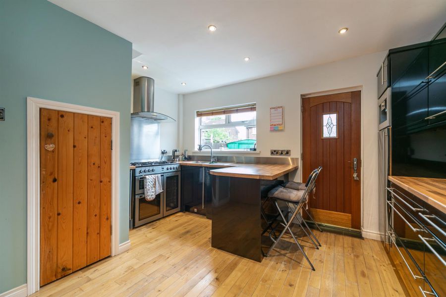 9 Knock Grove