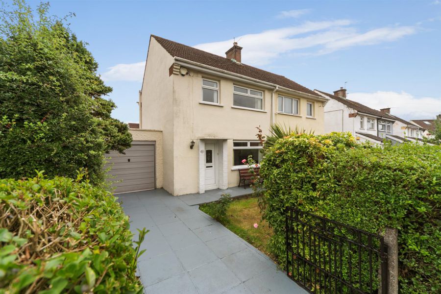 41 Cherryhill Crescent
