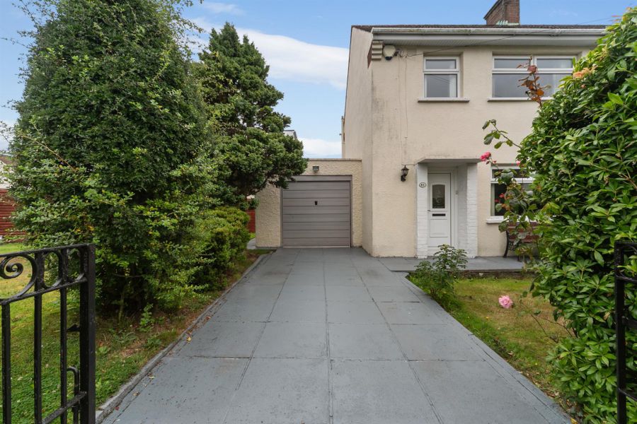 41 Cherryhill Crescent