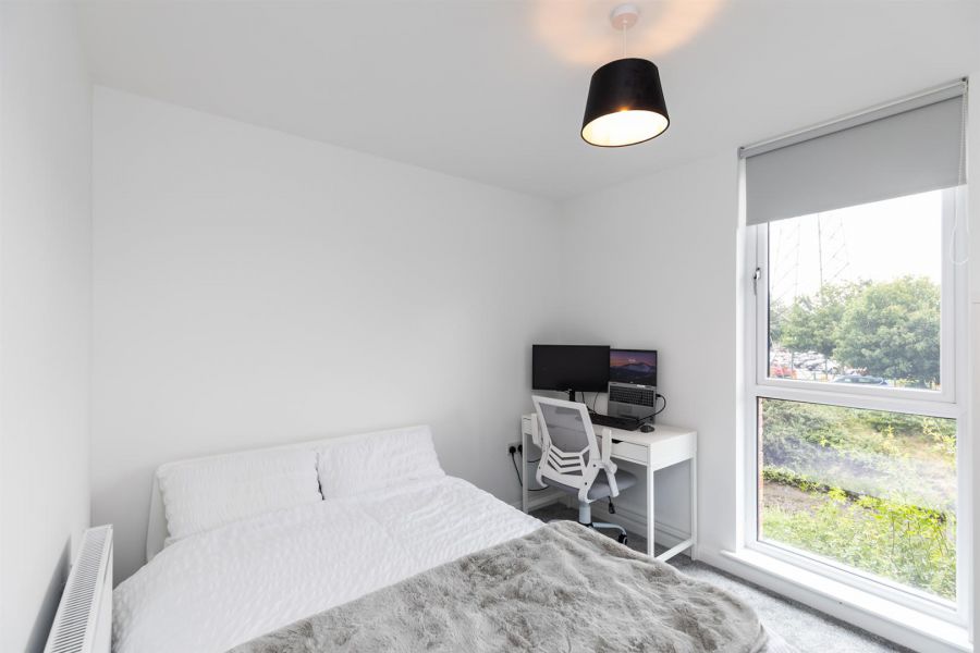 Apt 7, 1d Lewis Mews